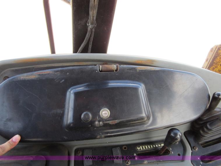 image for item D2444 2001 Caterpillar 420D backhoe