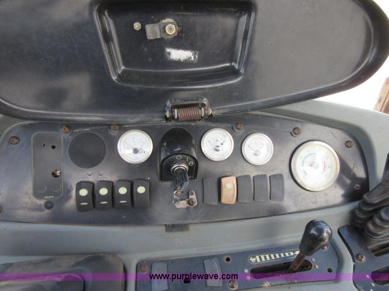 image for item D2444 2001 Caterpillar 420D backhoe