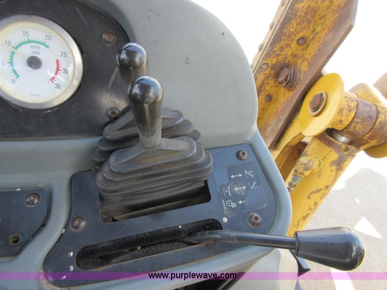 image for item D2444 2001 Caterpillar 420D backhoe