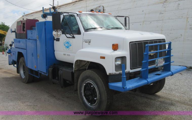 image for item D2445 1995 Chevrolet Kodiak Service truck