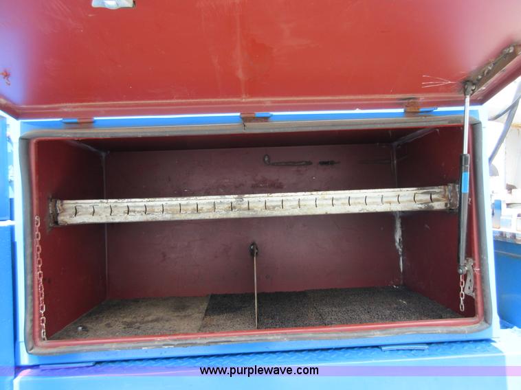 image for item D2445 1995 Chevrolet Kodiak Service truck