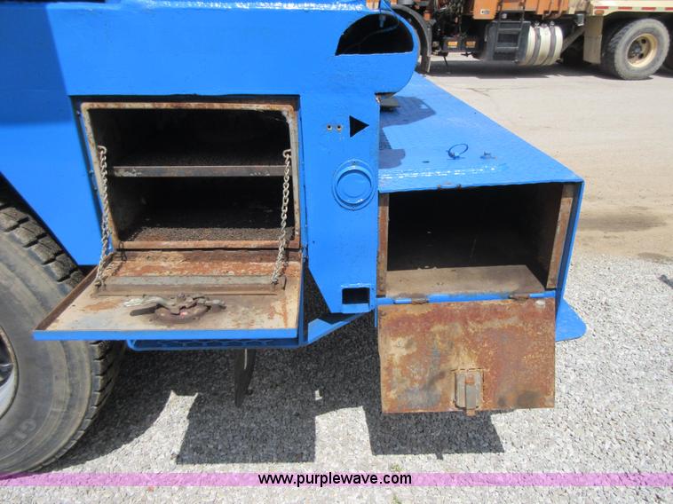 image for item D2445 1995 Chevrolet Kodiak Service truck