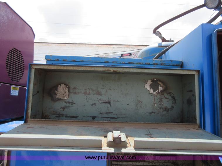 image for item D2445 1995 Chevrolet Kodiak Service truck