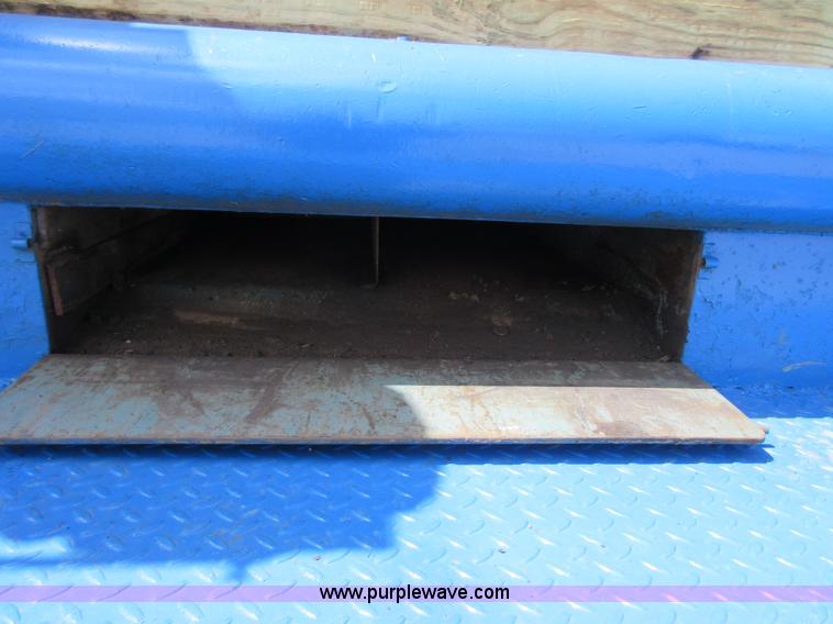 image for item D2445 1995 Chevrolet Kodiak Service truck