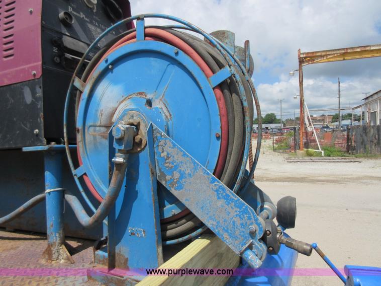 image for item D2445 1995 Chevrolet Kodiak Service truck