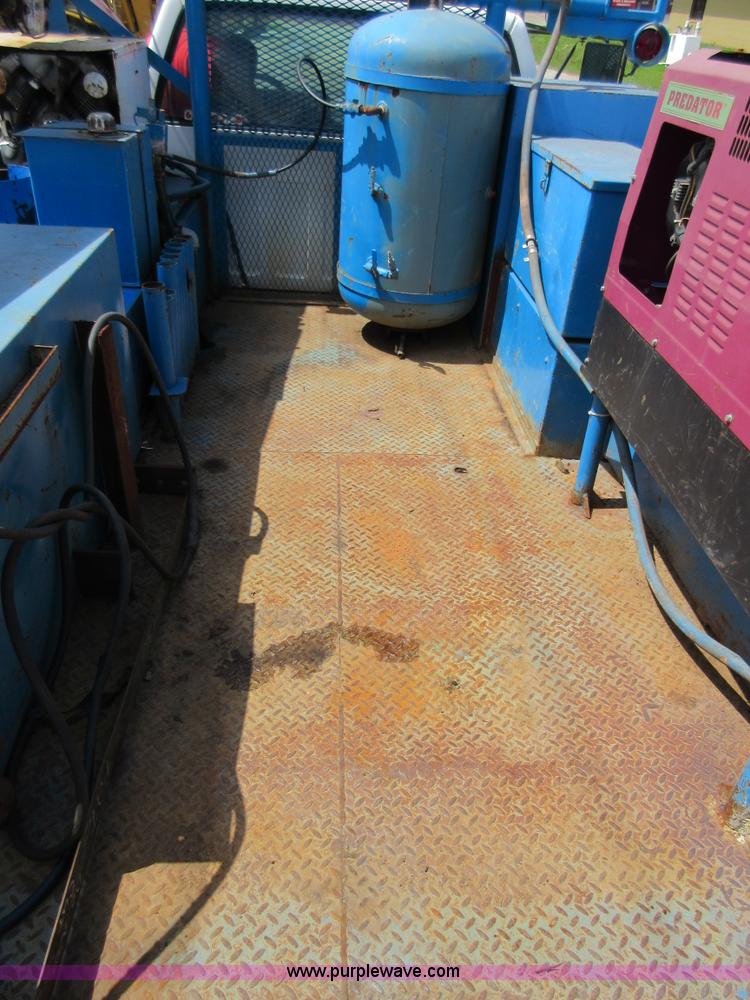 image for item D2445 1995 Chevrolet Kodiak Service truck