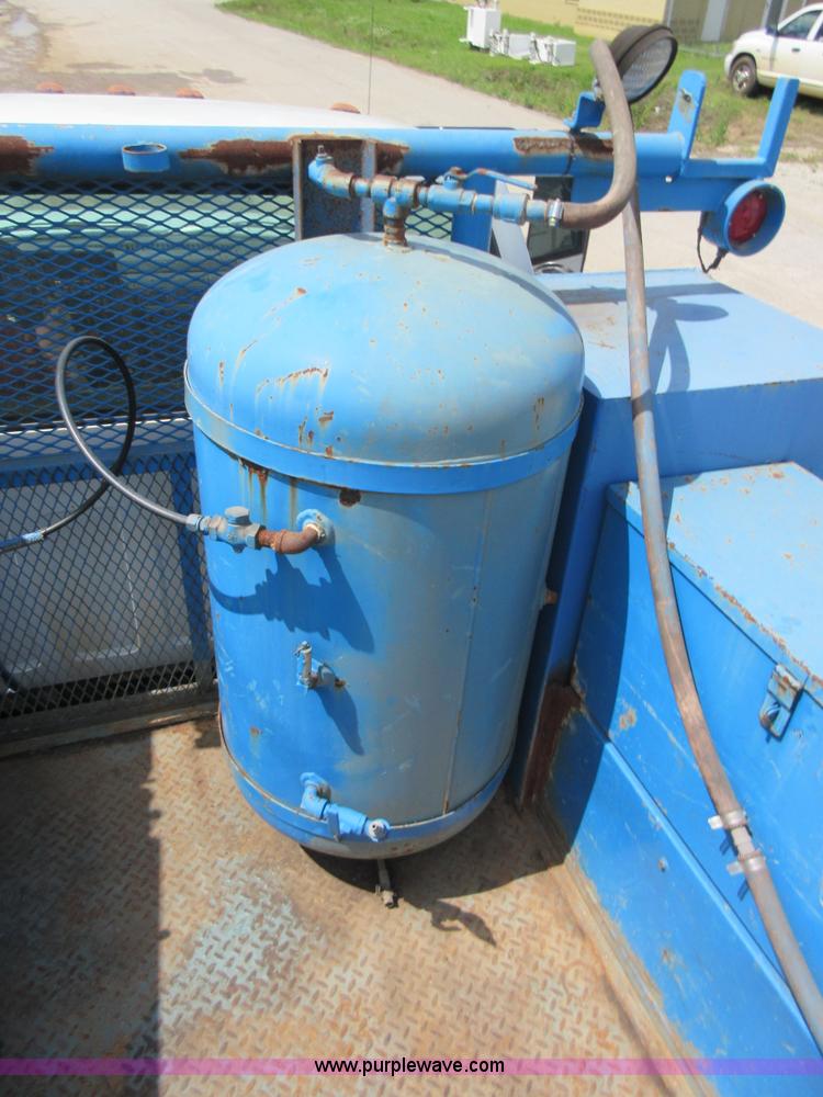 image for item D2445 1995 Chevrolet Kodiak Service truck