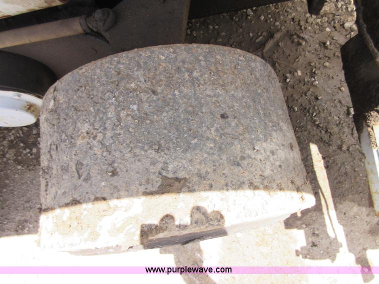 image for item D2446 Cedarapids CR451 asphalt paver