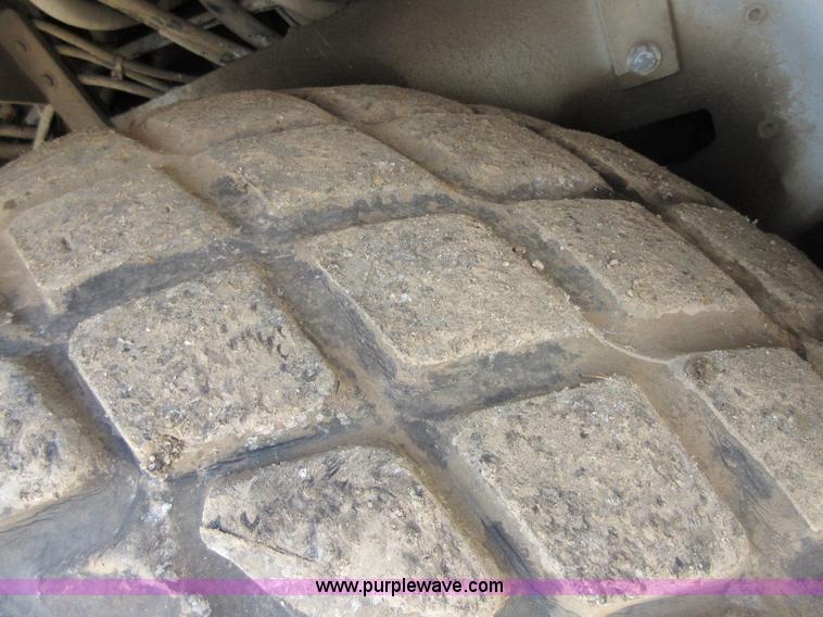 image for item D2446 Cedarapids CR451 asphalt paver