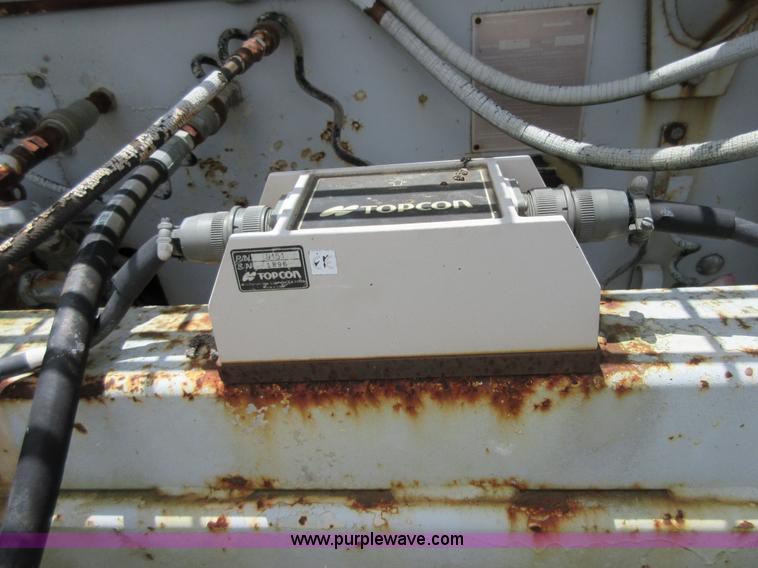 image for item D2446 Cedarapids CR451 asphalt paver