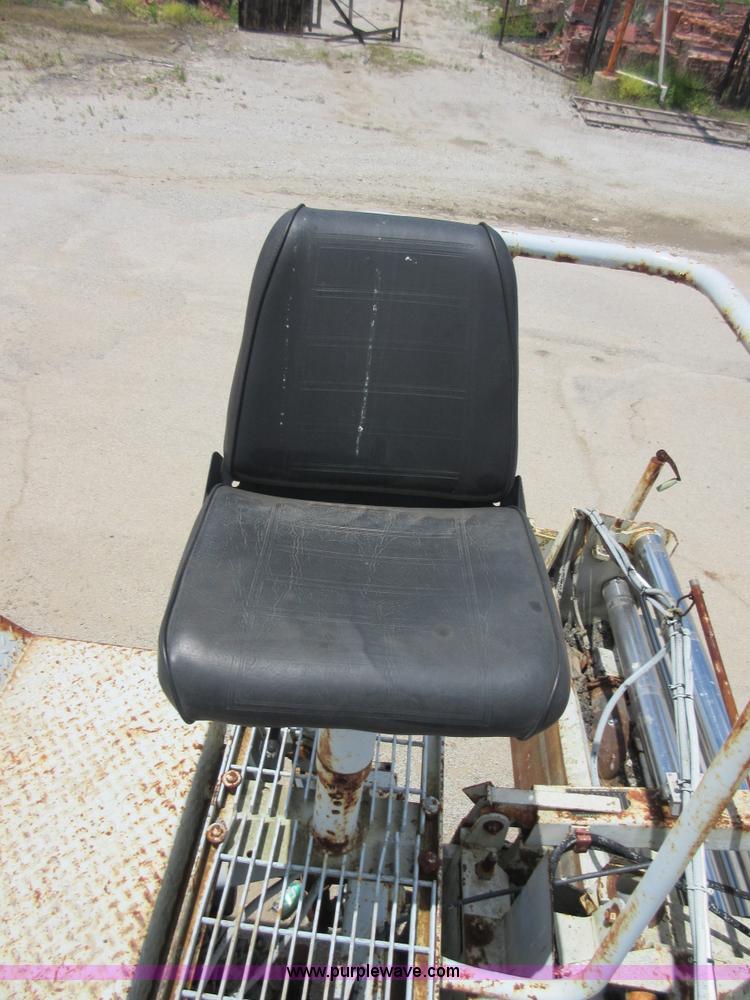 image for item D2446 Cedarapids CR451 asphalt paver