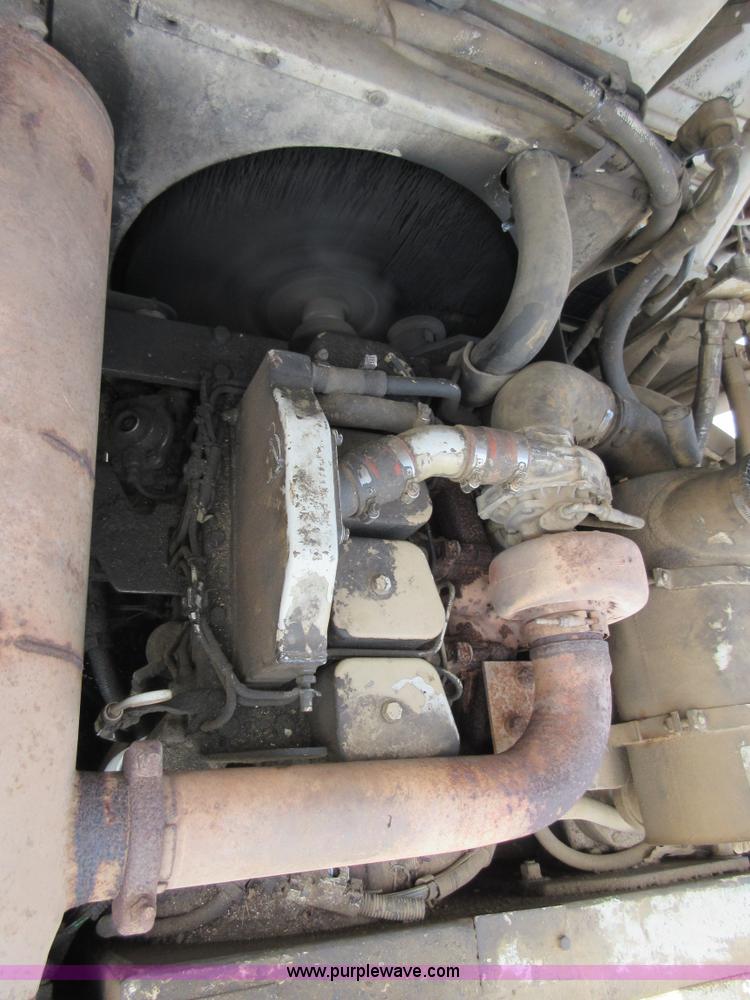 image for item D2446 Cedarapids CR451 asphalt paver