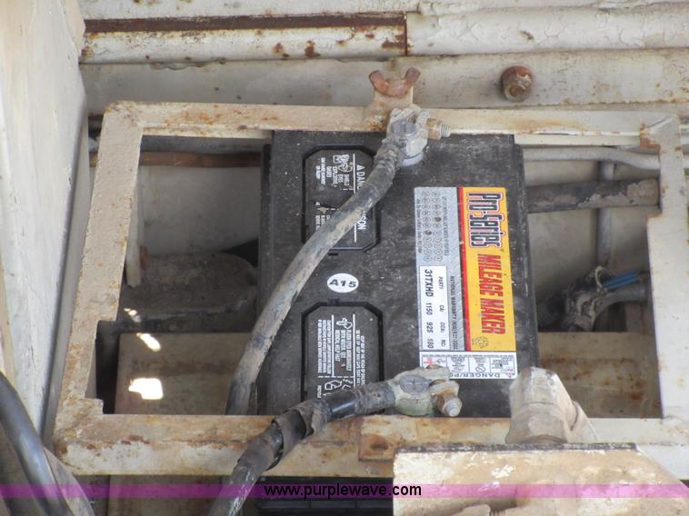 image for item D2446 Cedarapids CR451 asphalt paver