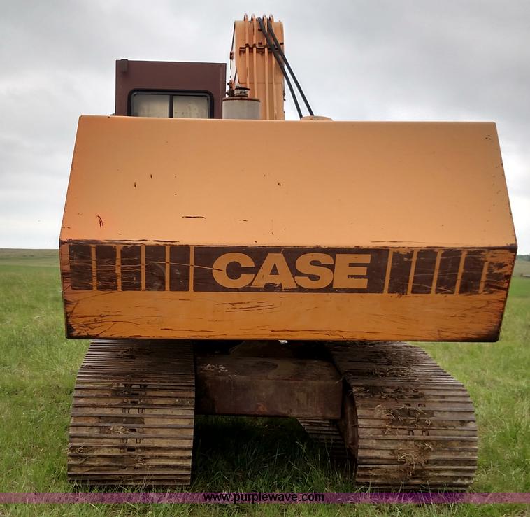 image for item F7794 1984 Case 880D excavator