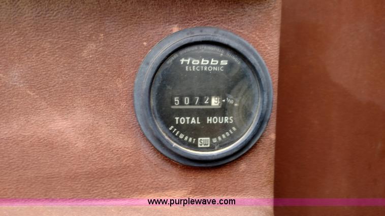 image for item F7794 1984 Case 880D excavator