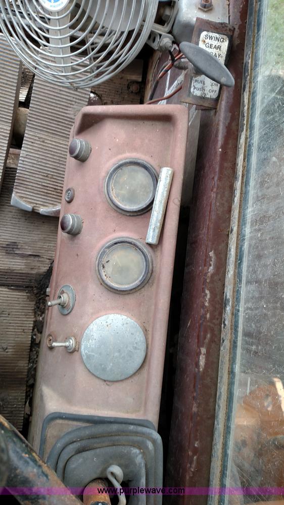 image for item F7794 1984 Case 880D excavator