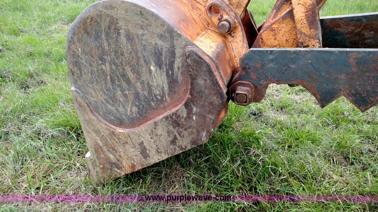 image for item F7794 1984 Case 880D excavator