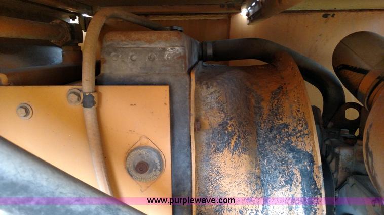 image for item F7794 1984 Case 880D excavator