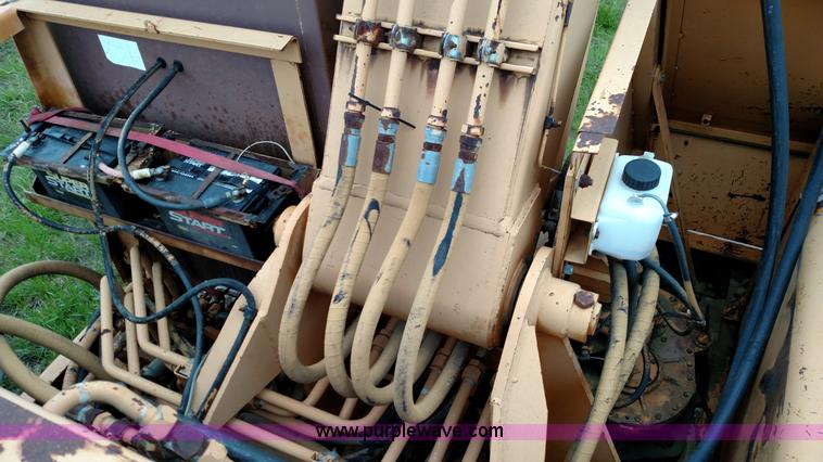 image for item F7794 1984 Case 880D excavator