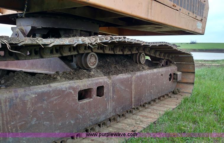 image for item F7794 1984 Case 880D excavator