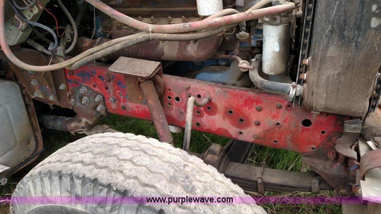 image for item F7795 1977 Ford dump truck