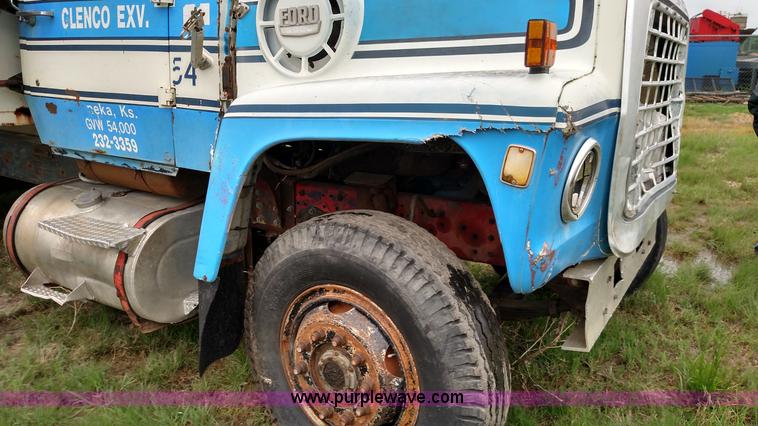 image for item F7795 1977 Ford dump truck