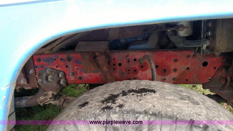 image for item F7795 1977 Ford dump truck