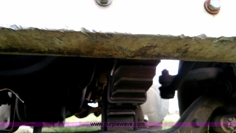 image for item F7795 1977 Ford dump truck