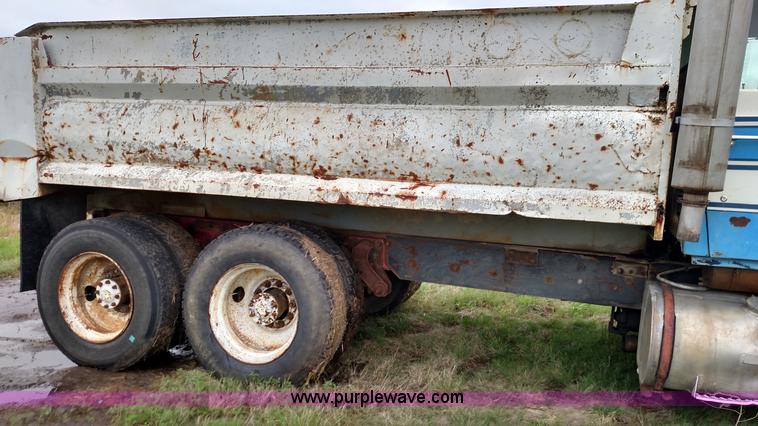 image for item F7795 1977 Ford dump truck