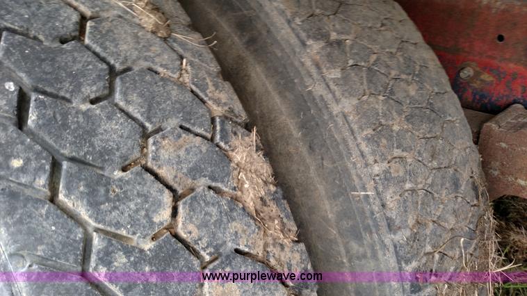 image for item F7795 1977 Ford dump truck