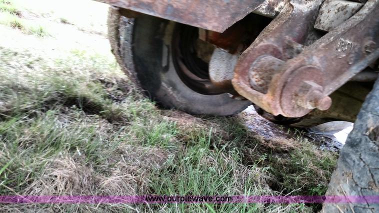 image for item F7795 1977 Ford dump truck