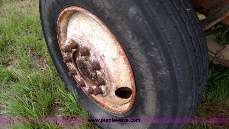 image for item F7795 1977 Ford dump truck