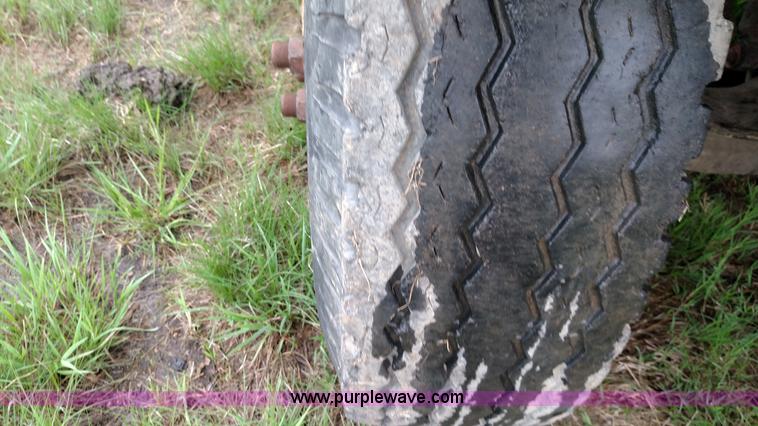 image for item F7795 1977 Ford dump truck