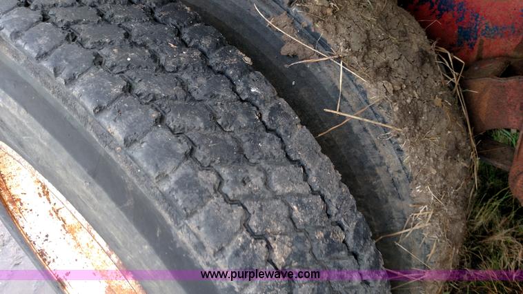 image for item F7795 1977 Ford dump truck