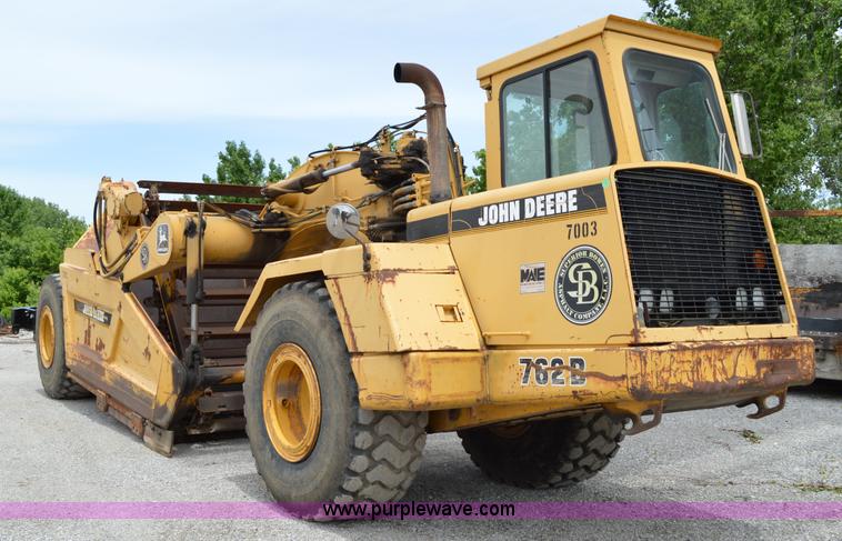 image for item G3551 1993 John Deere 762B elevating scraper