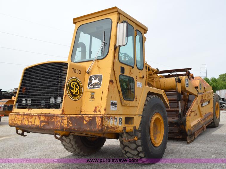 image for item G3551 1993 John Deere 762B elevating scraper