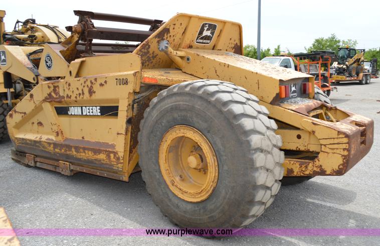 image for item G3551 1993 John Deere 762B elevating scraper