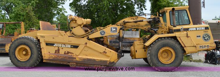 image for item G3551 1993 John Deere 762B elevating scraper