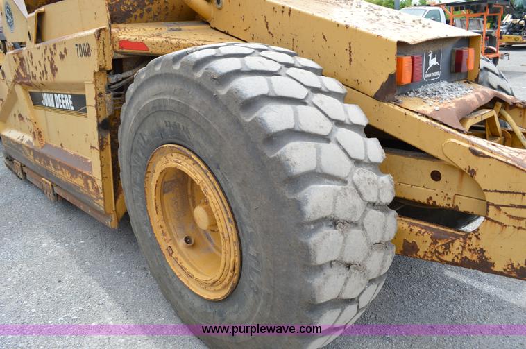 image for item G3551 1993 John Deere 762B elevating scraper