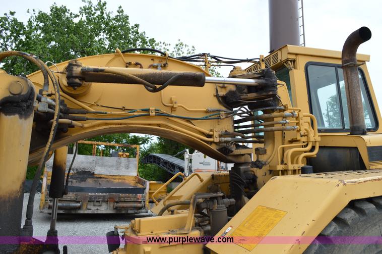 image for item G3551 1993 John Deere 762B elevating scraper