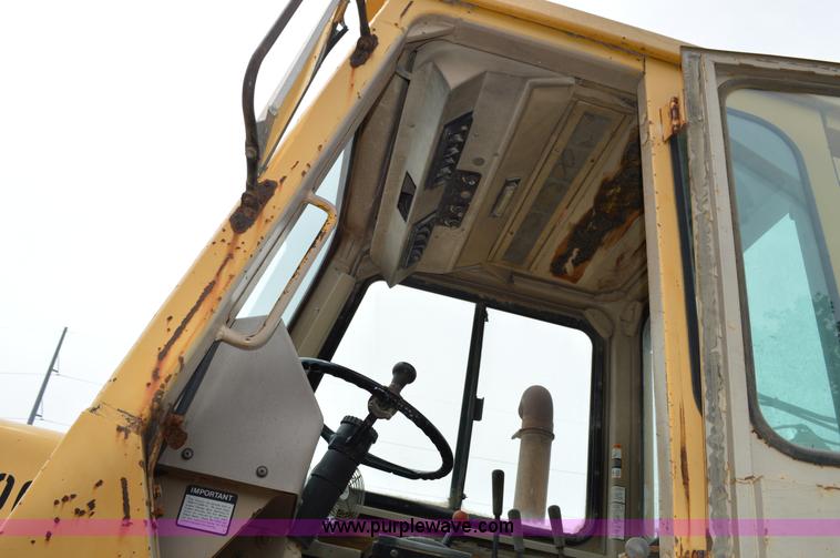 image for item G3551 1993 John Deere 762B elevating scraper