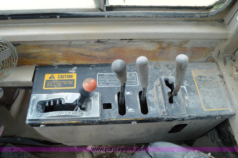 image for item G3551 1993 John Deere 762B elevating scraper