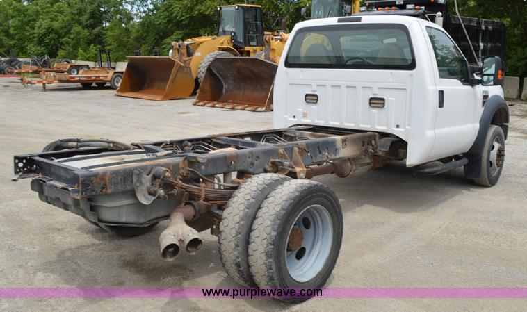 image for item G3553 2008 Ford F550 Super Duty XL truck cab and chassis