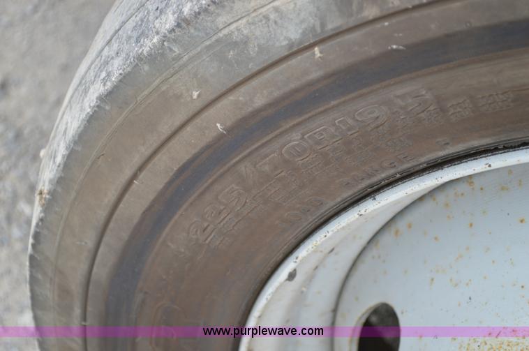 image for item G3553 2008 Ford F550 Super Duty XL truck cab and chassis