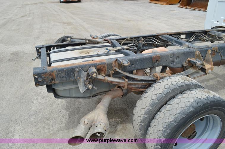 image for item G3553 2008 Ford F550 Super Duty XL truck cab and chassis