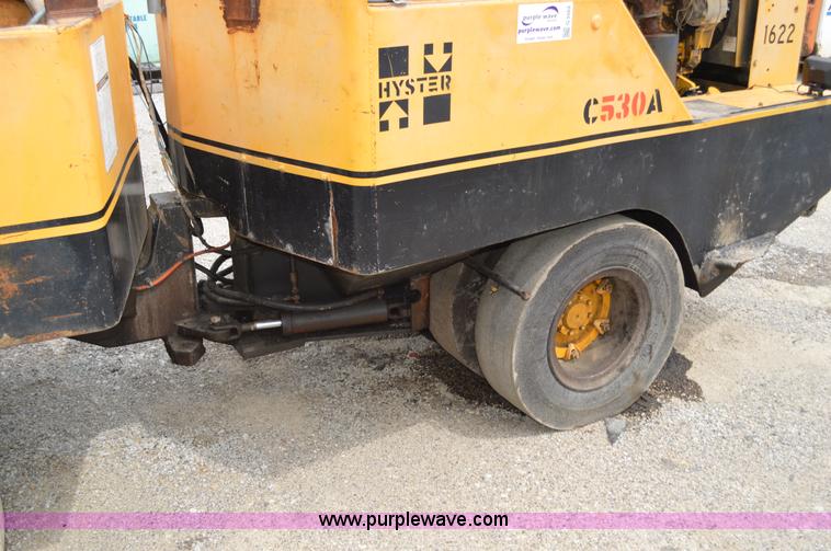 image for item G3562 Hyster C530A pneumatic roller