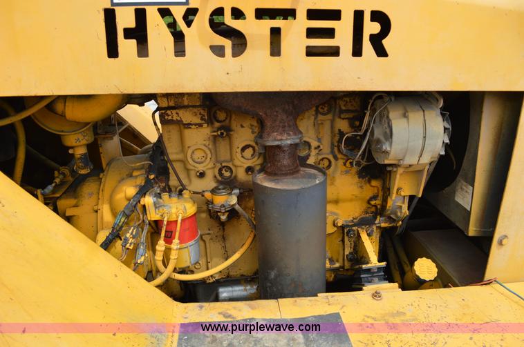 image for item G3562 Hyster C530A pneumatic roller