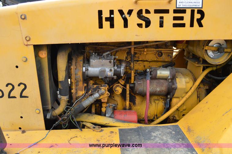 image for item G3562 Hyster C530A pneumatic roller
