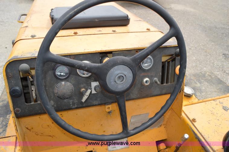 image for item G3562 Hyster C530A pneumatic roller