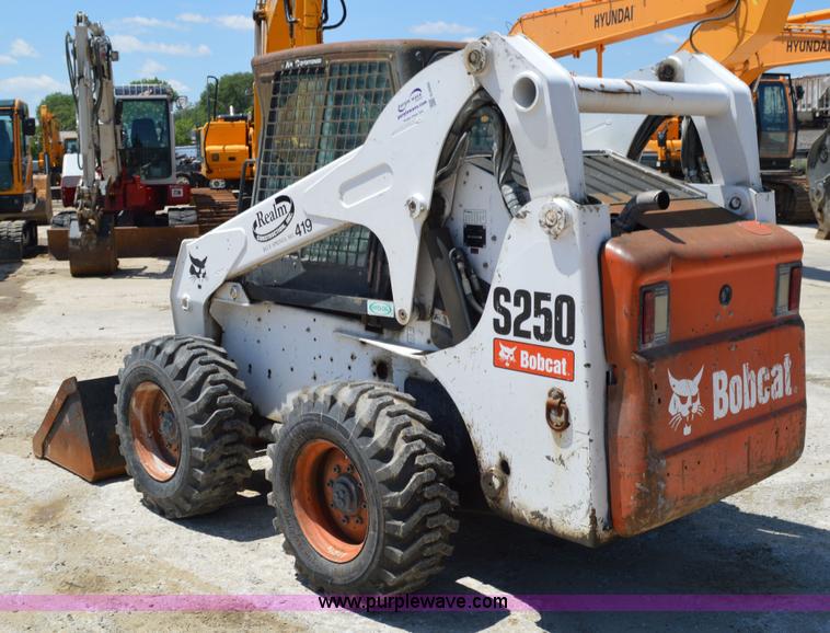 image for item G3565 2008 Bobcat S250 skid steer